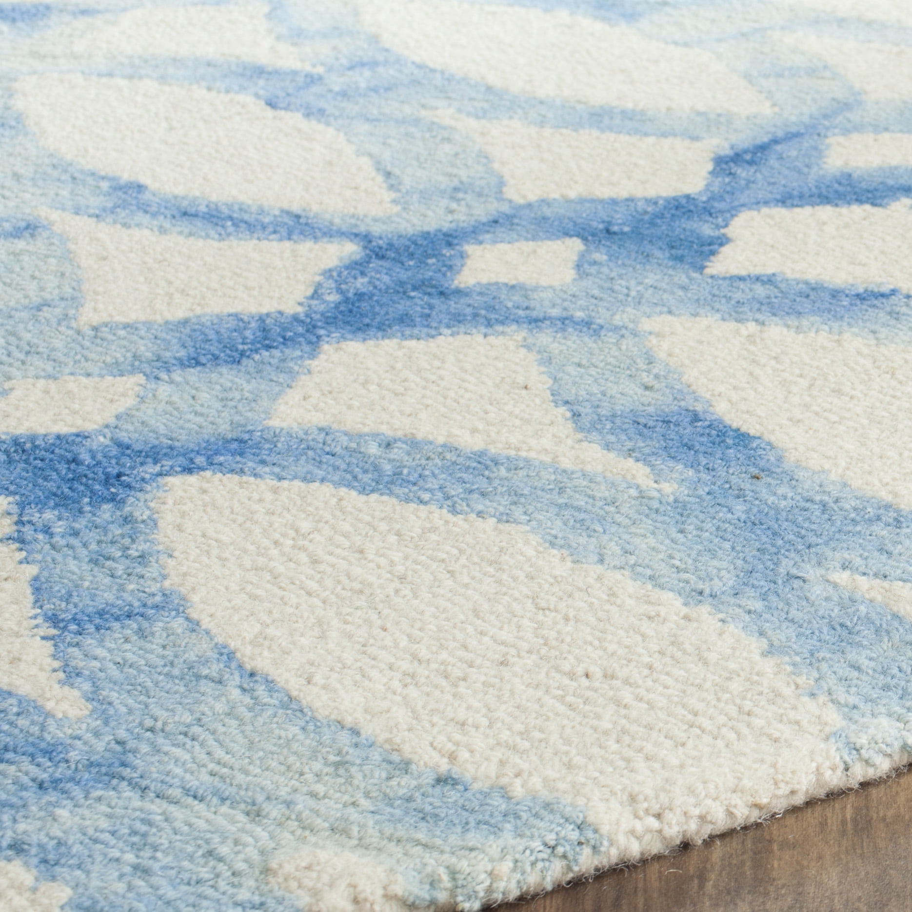 Safavieh Dip Dye Rosanne Distressed Area Rug, Ivory/Blue, 5' x 5' Round
