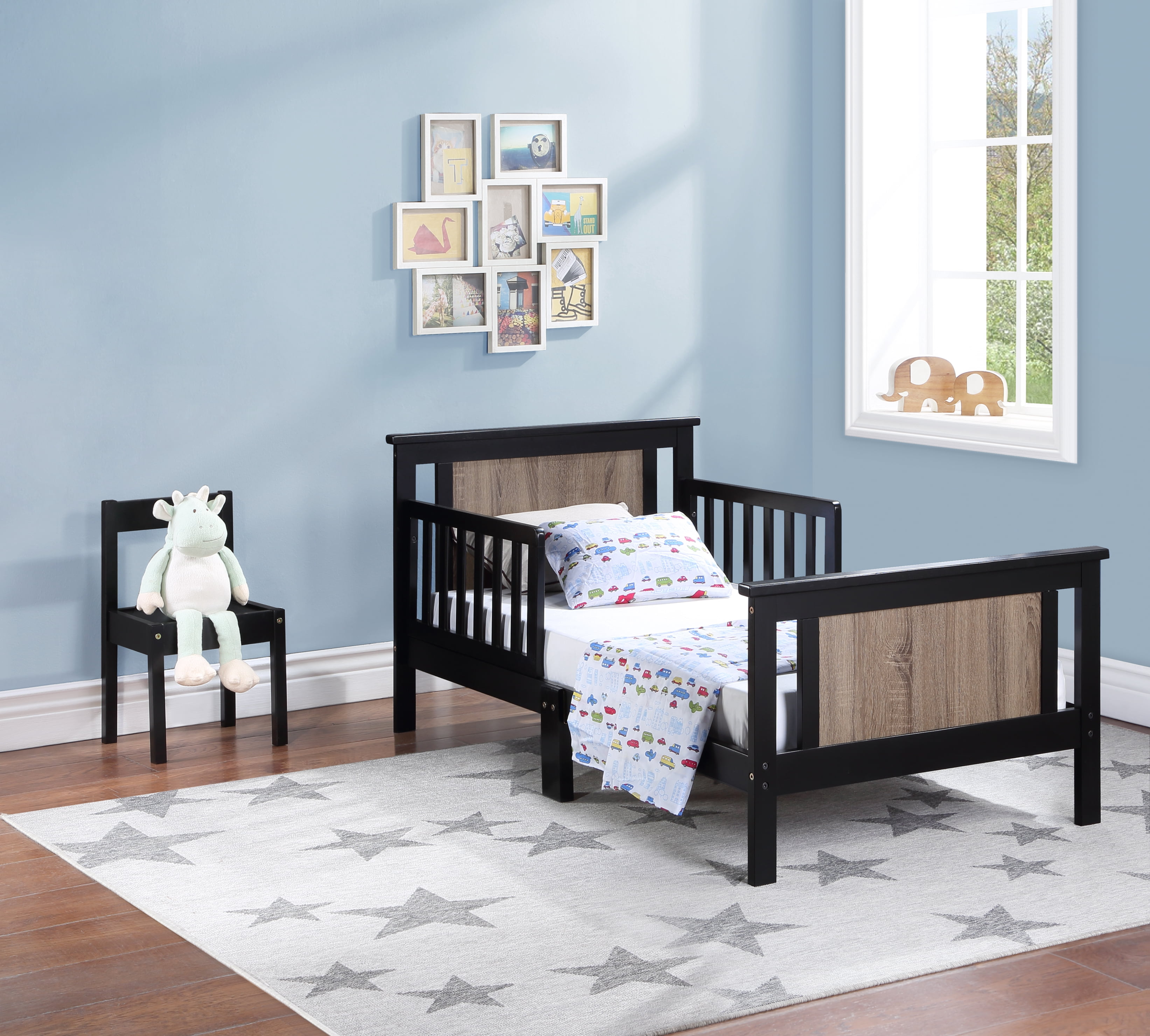 Olive & Opie Connelly Wood Reversible Panel Toddler Bed in Black/Vintage Walnut
