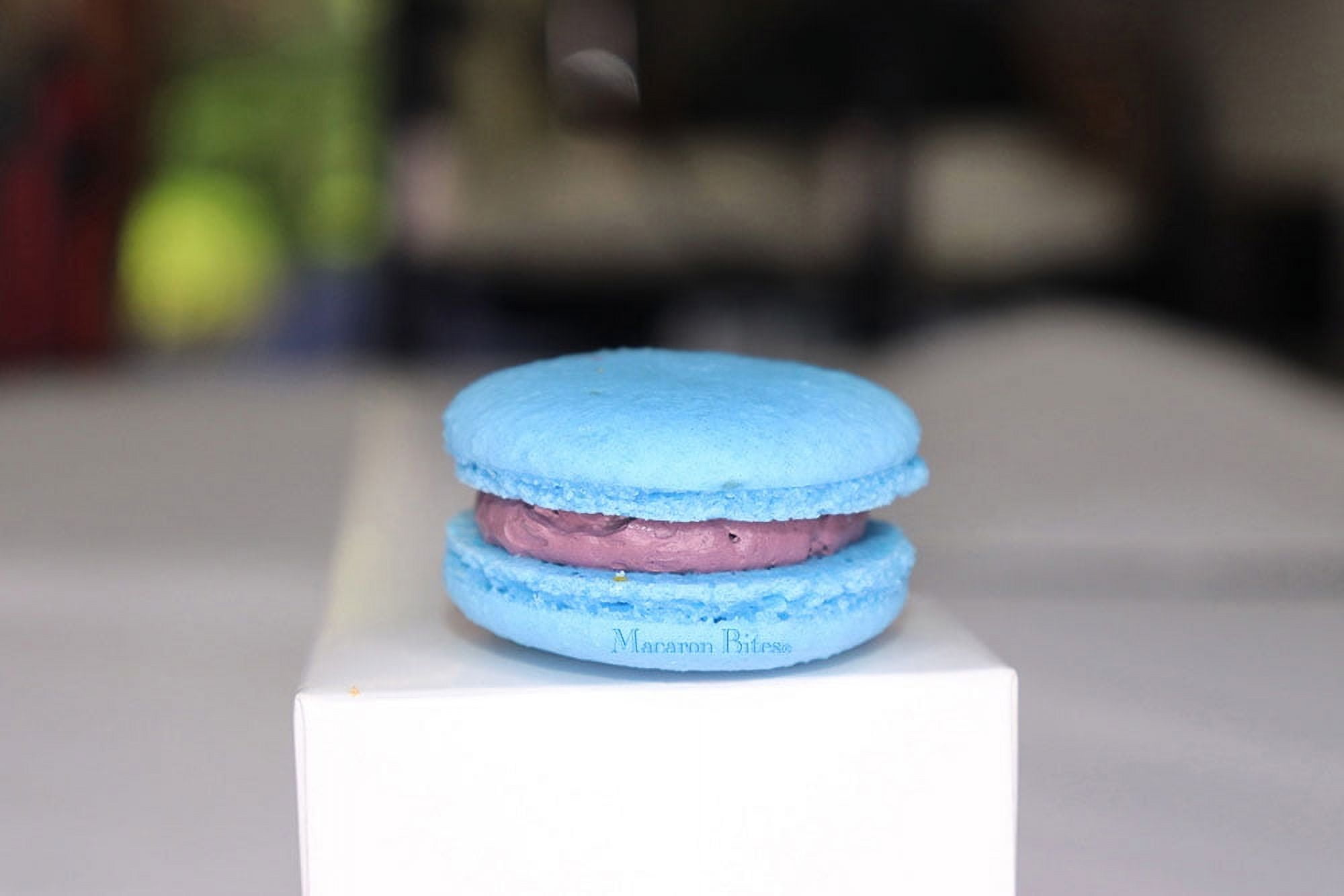 Blueberry & Vanilla Macaron Bites - 24 Count | Gourmet French Macarons with Rich Blueberry and Creamy Vanilla Flavors | Perfect for Parties, Gifts, and Dessert Lovers | Elegant Blue and White Macaron