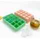thumbnail image 5 of Bandeja para cubitos de hielo de silicona platino, 2 piezas de bandejas para cubitos de hielo de silicona con tapa, sin olor, apilables y aptas para lavavajillas, para cerveza, whisky, cócteles y, 5 of 5