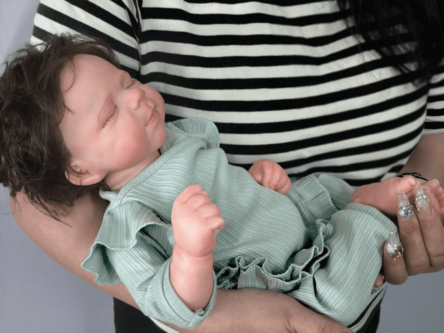 Reborn Baby Dolls 18 inch Lifelike Newborn Baby Cloth Body Poseable Sleeping Real Life Baby Dolls with Outfit and Feeding Toy for Kids 3+ Years