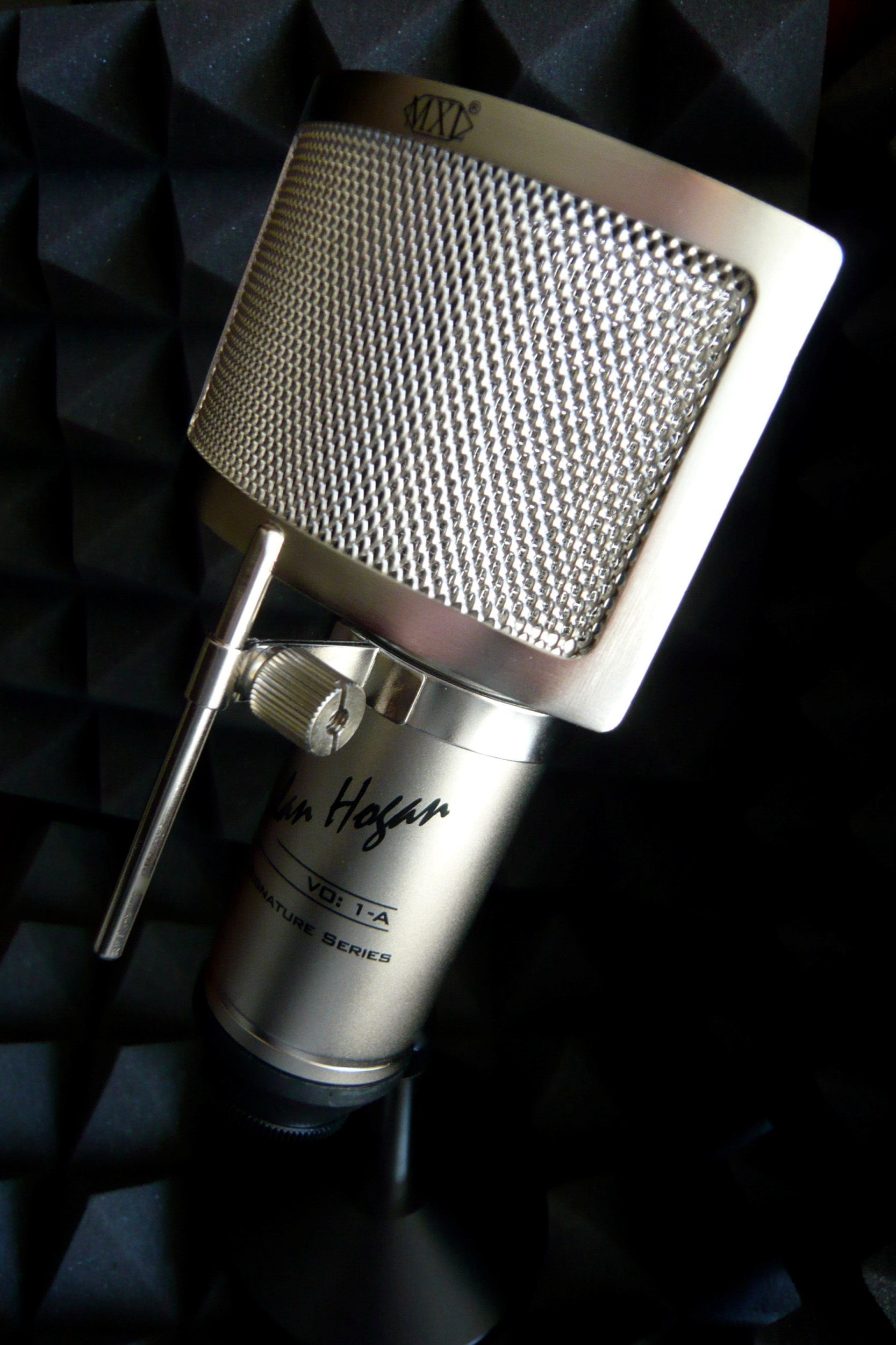 VO: 1-A-PF Metal Mesh Pop Filter
