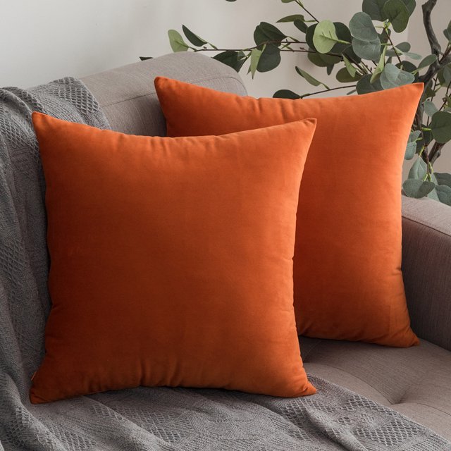 Juego de 2 Fundas de Almohada de Terciopelo Suave para Exterior (Naranja 45x45 CM), Fundas de Cojines Decorativas para Jardín para Sala de Estar y Dormitorio, Fundas de Almohada de Franela Navideña para Sofá sin Relleno Rojo Verde