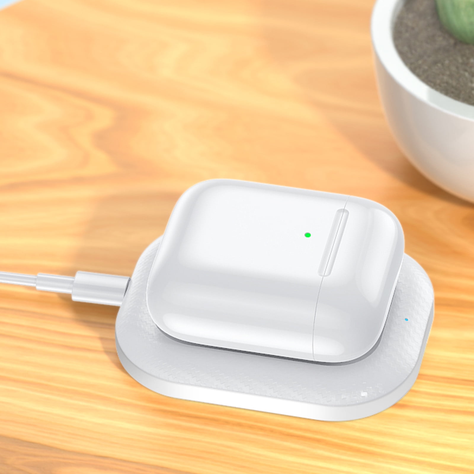 Apple Wireless Charging Case for AirPods (2nd Gen)