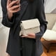 thumbnail image 5 of Bolso Bandolera Blanco de Piel Sintética para Mujer, Estilo Casual y Elegante. Medidas: 17 X 13 X 6 Cm (170 G). | Bolso Versátil y Moderno para El Trabajo, Citas y Fiestas. | Correa Ajustable. | Idea, 5 of 7