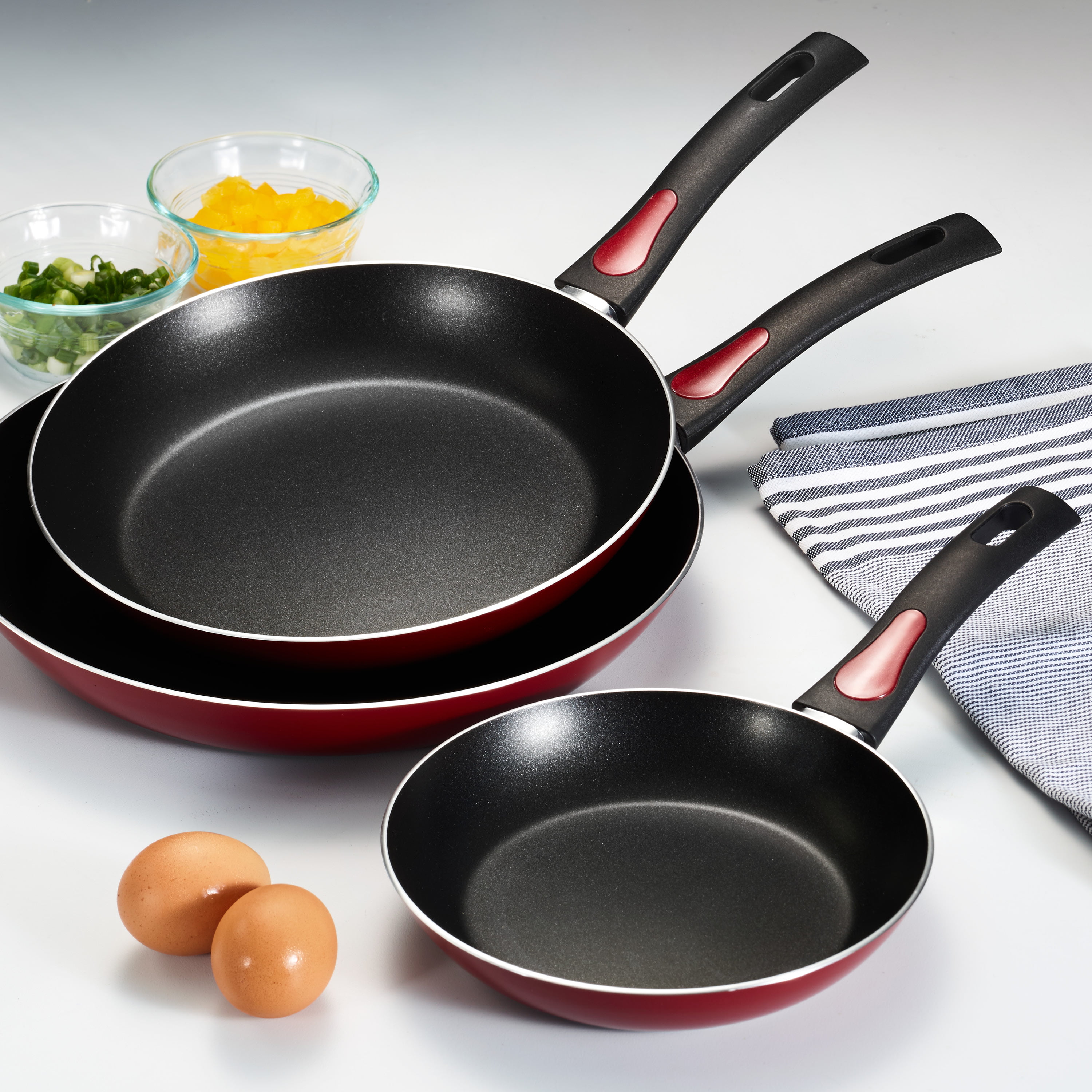Choice Red Removable Silicone Pan Handle Sleeve for 14 Fry Pans