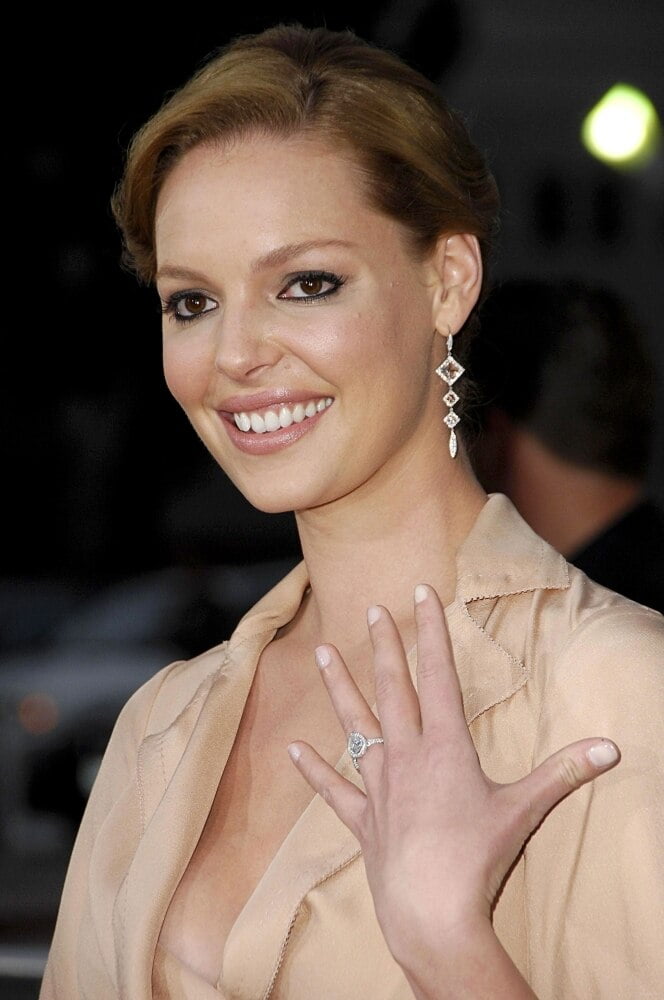 katherine-heigl-at-arrivals-for-knocked-up-premiere-by-universal