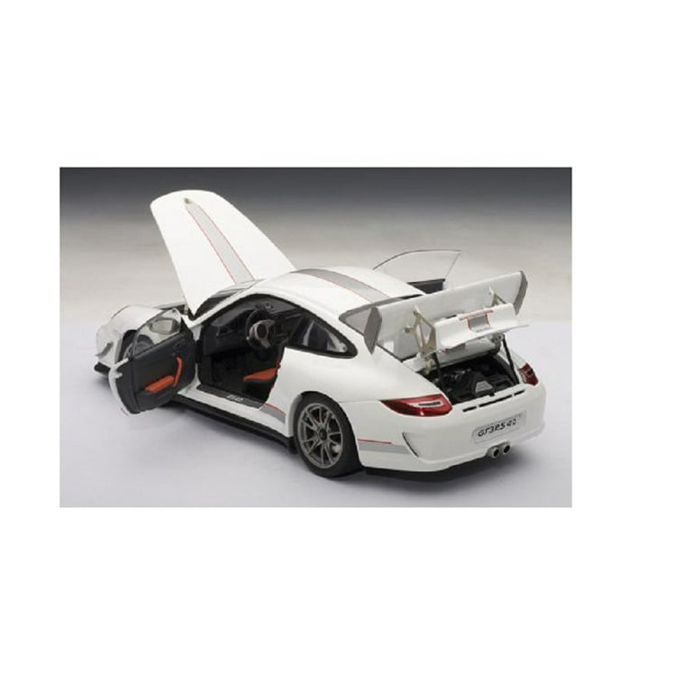  Maisto 1:18 Scale Dei-cast Porsche 911 GT3 Black Color Special  Edition : Toys & Games