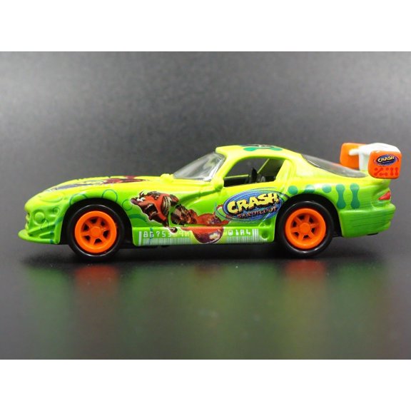 Open Box 1996-2002 DODGE VIPER GTS CRASH BANDICOOT 1:64 SCALE DIORAMA DIECAST MODEL CAR