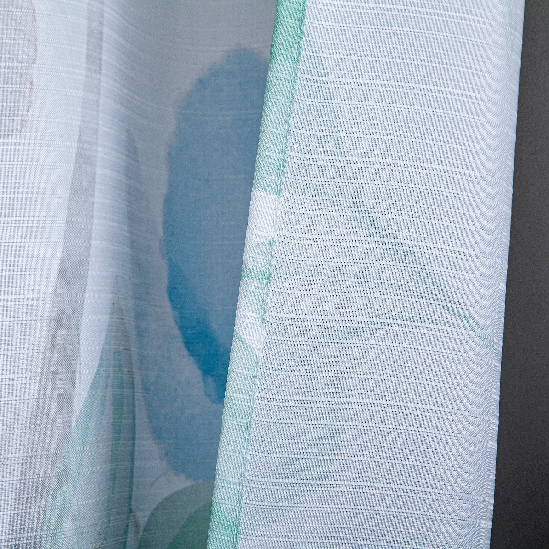 Dainty Home Multicolor Spring Bloom Floral Fabric Shower Curtain with 12 Metal Rollerball Hooks – 3D Textured Design, Water-Repellent, Machine-Washable Bathroom Curtain, 70" x 72"