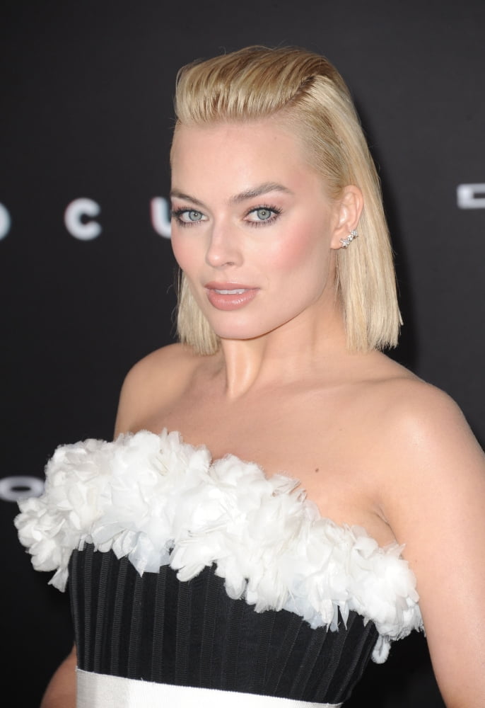 Margot Robbie At Arrivals For Focus Premiere Tcl Chinese 6 Theatres Los