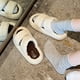 thumbnail image 1 of Pantuflas de mujer con suela gruesa y alza, color beige, doble tira, estilo moderno con letras, cómodas para otoño e invierno, talla 40 Rkxzt, 1 of 9