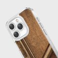 thumbnail image 4 of Caseco Étui iPhone 15 Pro avec MagSafe - Bois, 4 of 5