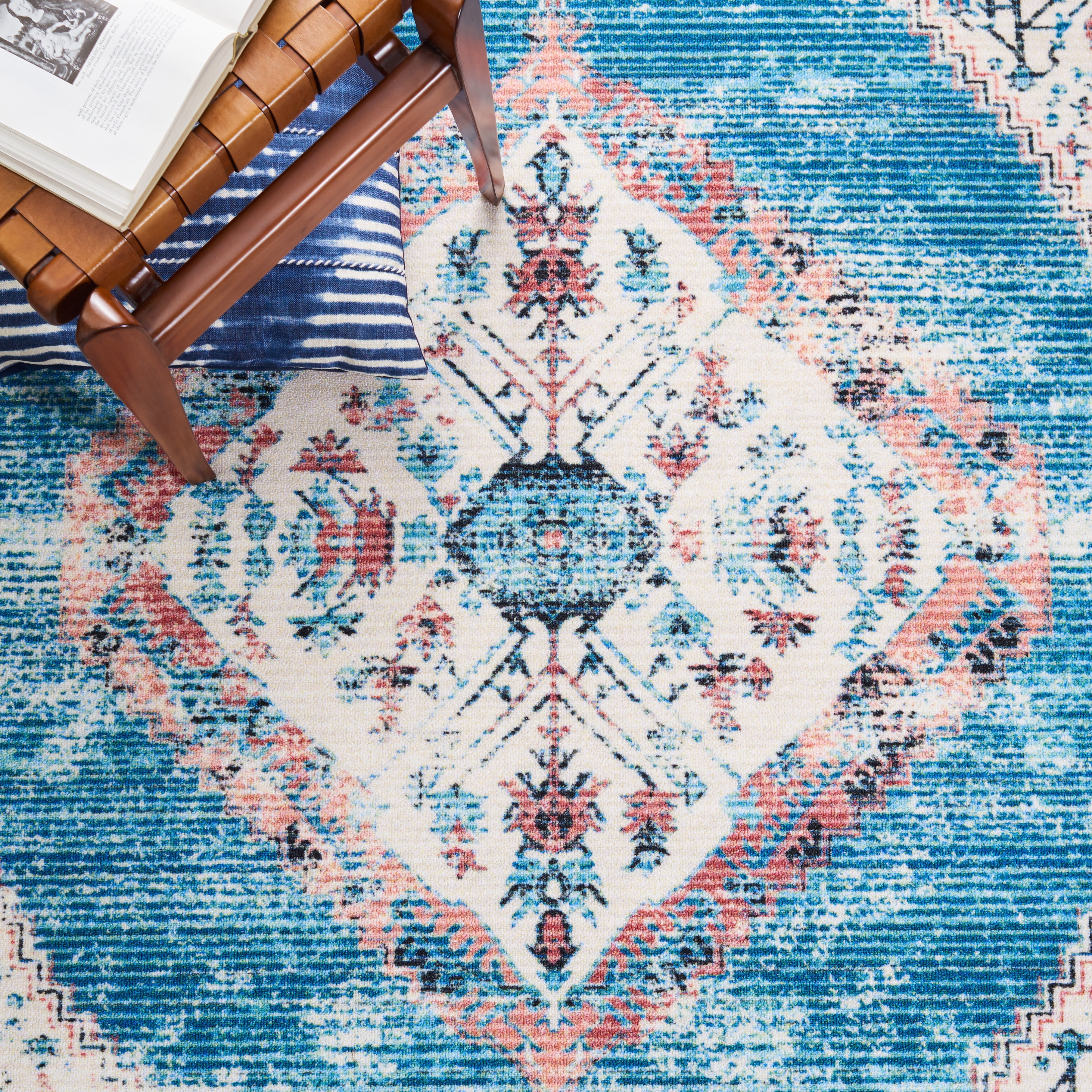 SAFAVIEH Journey Seachlann Floral Distressed Area Rug, Ivory/Blue, 8'9" x 12'