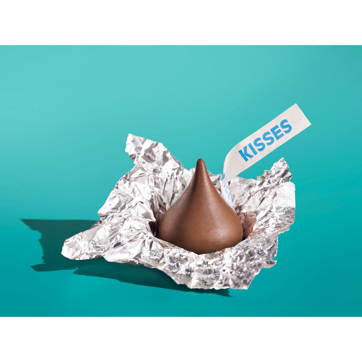 HERSHEY'S KISSES Milk Chocolate Candy, 330 pcs. With White Bowl By OMA
