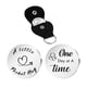 thumbnail image 2 of Moneda de decisión con palabras motivacionales como regalo para enamorados. Llaveros de acero inoxidable, colgantes para llaves de coche, regalo de bolsillo de PU., 2 of 6