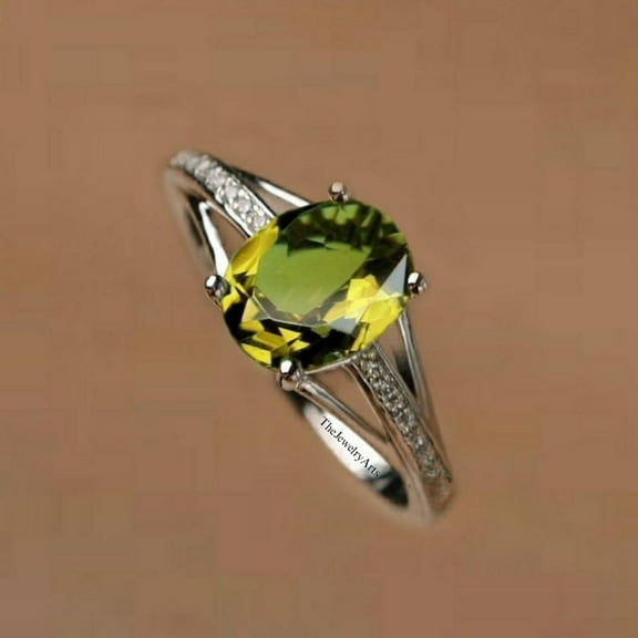 925 Sterling Silver Color-Changing Sultanite Gemstone Statement Ring Elegant Proposal or Engagement Handmade Jewelry Gift for Her Silver 3
