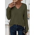 thumbnail image 3 of Remera PRETTYGARDEN de Punto Acanalado Manga Larga Cuello en V Verde Militar Talle L, 3 of 5
