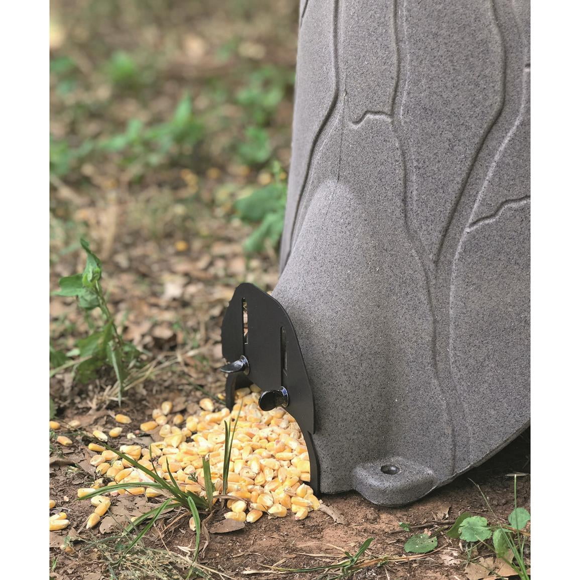 Trustump TruStump 200 lb Capacity Gravity Deer Feeder