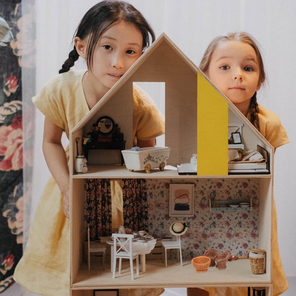 Tineasur Miniature Dollhouse Furniture Basket Set, Small Light Brown Plastic Accessories for Doll Houses, 1 Set