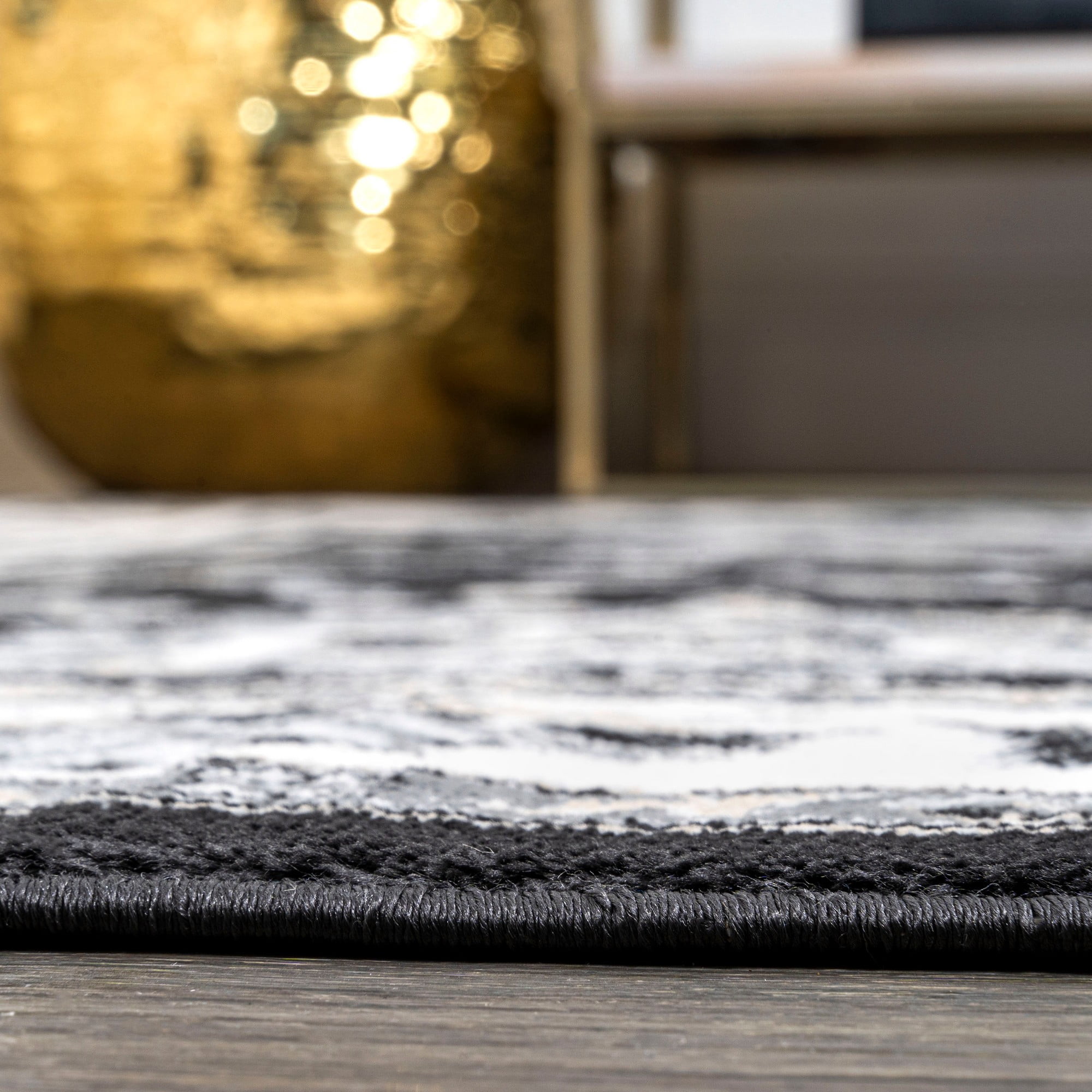 JONATHAN Y MODERN PERSIAN 4 x 6 Area Rug, Cherie French Cottage - Black/Cream, MDP505D-4