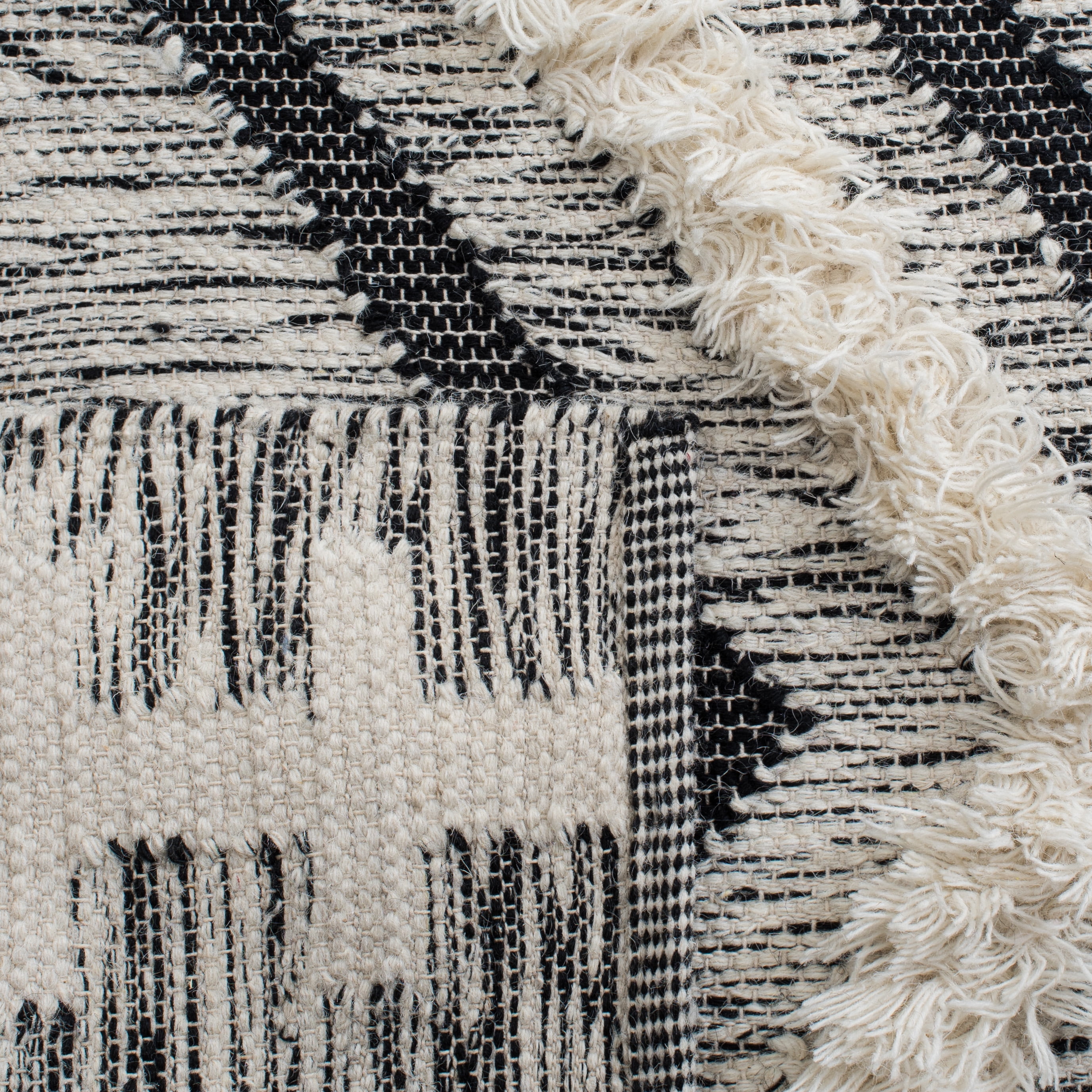 SAFAVIEH Kenya Brandy Southwestern Area Rug, Ivory/Black, 9' x 12'