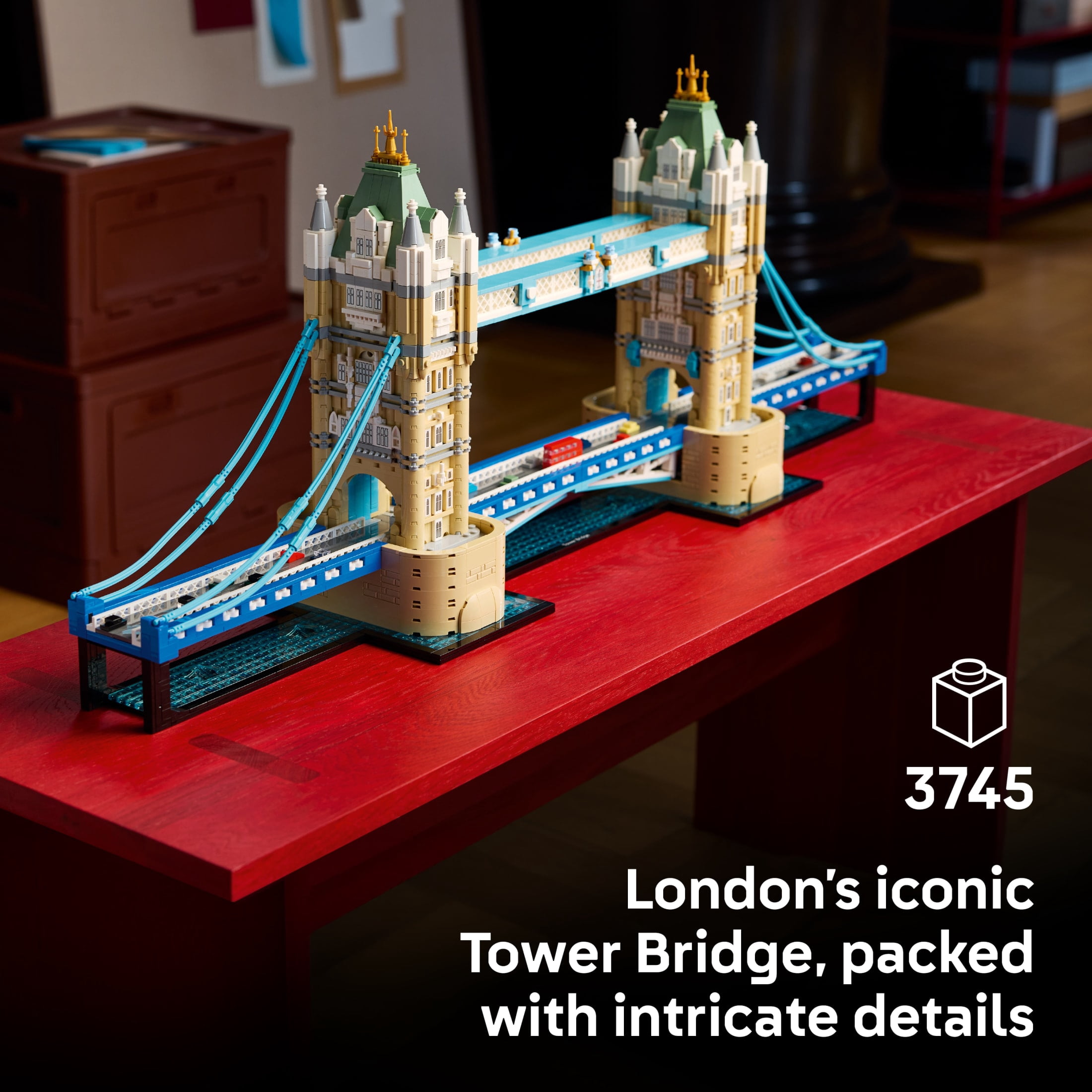 LEGO Architecture Tower Bridge - Building Set for Adults, Ages 18+ - Model London Landmark - Home, Bookshelf or Bedroom Decor - Gift for Birthdays - 21067