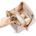 thumbnail image 2 of Bolsa de maquillaje NISHEL Travel Fluffy Lightweight para mujer rosa, 2 of 7