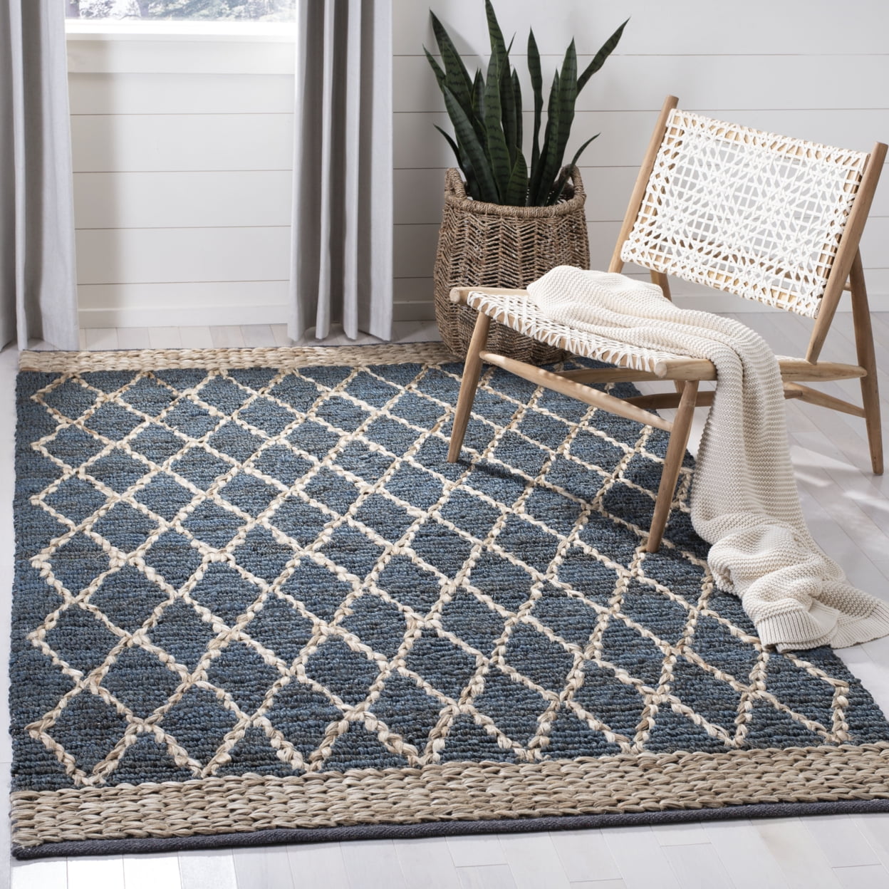 SAFAVIEH Natural Fiber Delmar Braided Jute Area Rug, Bleach/Ivory, 9' x 9' Round
