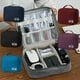thumbnail image 5 of Jumpingount Bolsa de almacenamiento digital Bolsas organizadoras Bolsa de cosméticos de gran capacidad Estuche con cremallera Almacenamiento doméstico Envolturas para manijas de equipaje Púrpura Jumpingount AP016851-01, 5 of 6