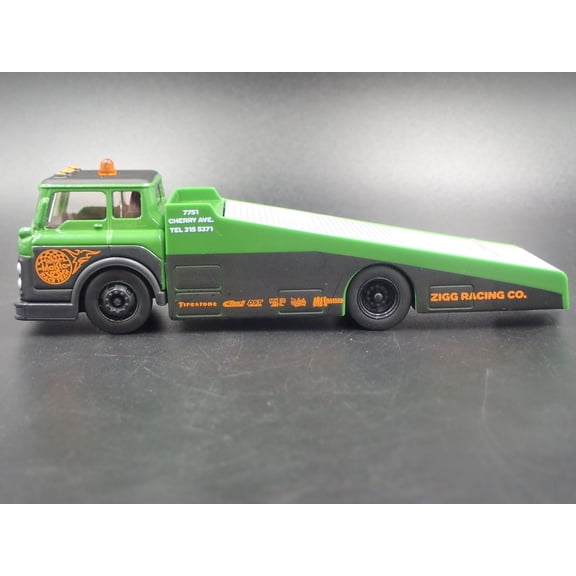 Open Box FORD COE RAMP TRUCK CAR HAULER TOW TRUCK 1:64 SCALE DIORAMA DIECAST MODEL CAR