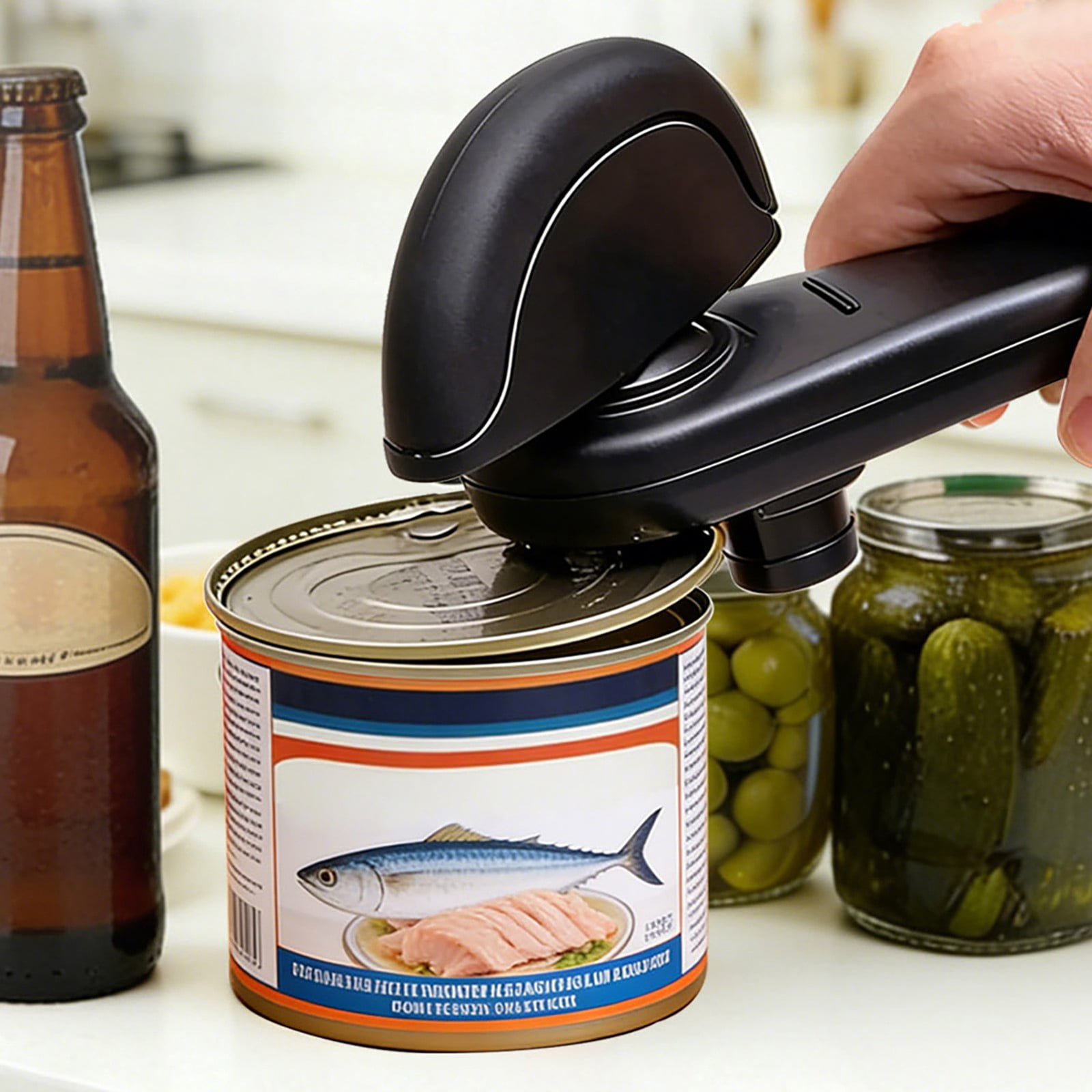 Can Opener Handheld, 4-In-1 Multifunctional Can Opener Manual, Can Openers for Seniors With Magnetic Hooks, Can Opener Smooth Edge Suitable For Beer/Cans/Cans,Red,7.5x3.5"