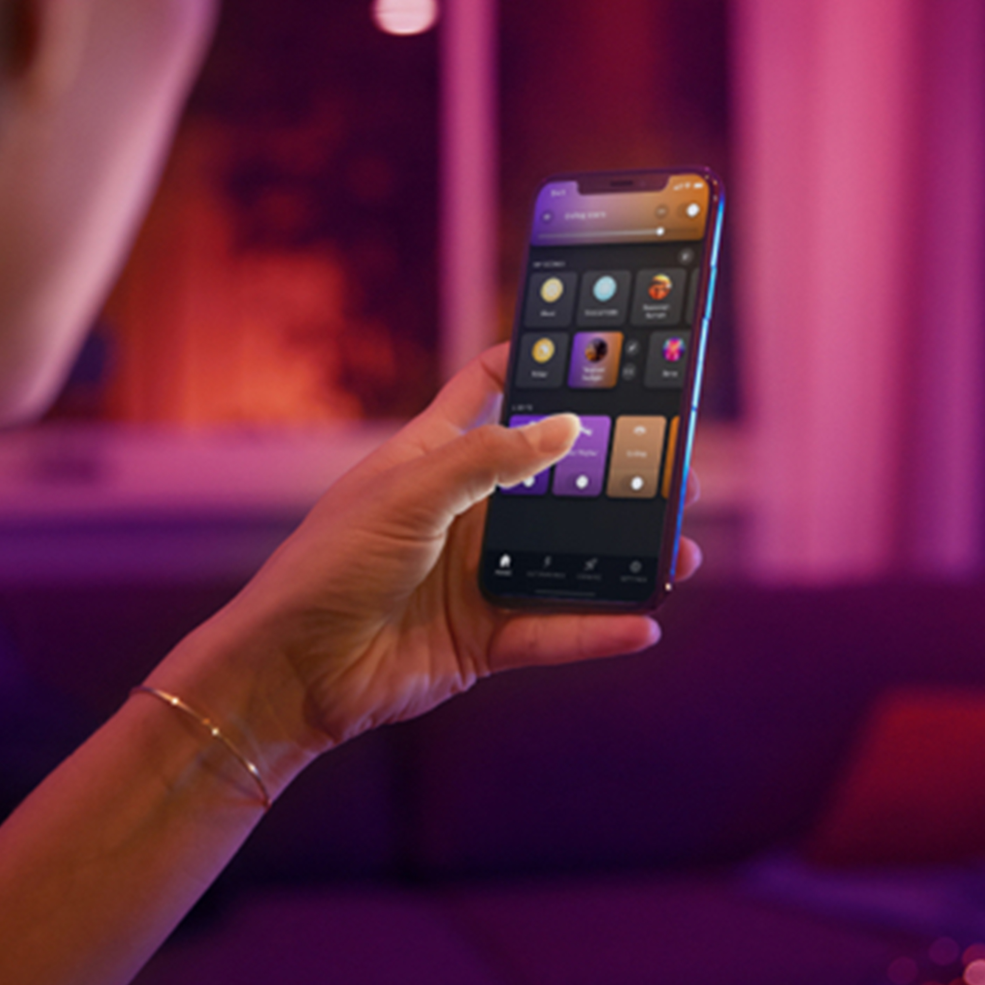 Philips Hue White and Color Ambiance A19 Smart Bulb photo 7