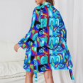 thumbnail image 3 of Robe de Pyjama Graffiti pour les Yeux, Manches Longues, Confortable, Col en V, Imprimé Automne, 3 of 5