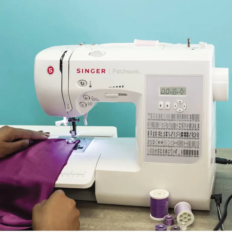Singer 101 Sewing Machine - The Quilting Room with Mel