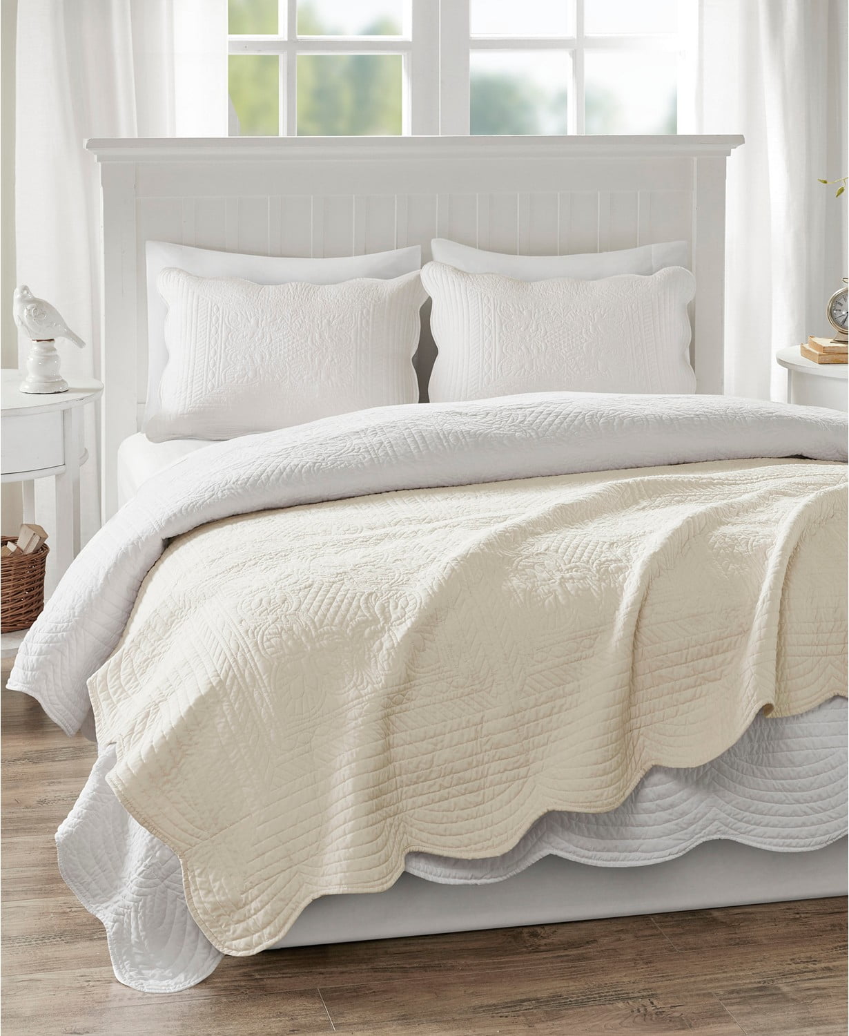 Madison Park Home Essence Marino Oversized Quilted Throw with Scalloped