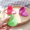 thumbnail image 2 of OUNONA 3-Pack Silicone Microwave Finger Mitts Protective Hand Clips in Assorted Colors, 2 of 6