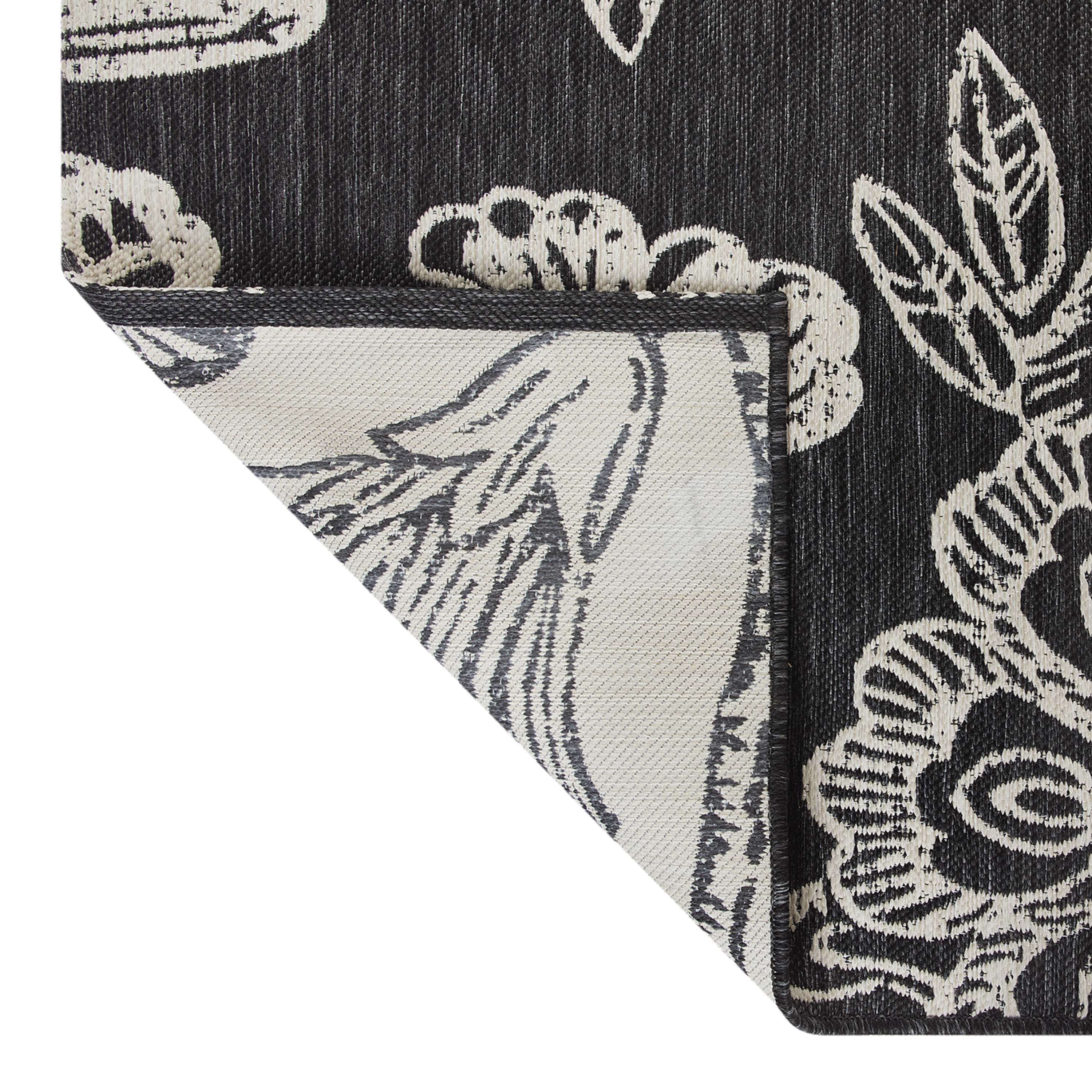 Mainstays 7' x 10' Black & White Floral Outdoor Rug