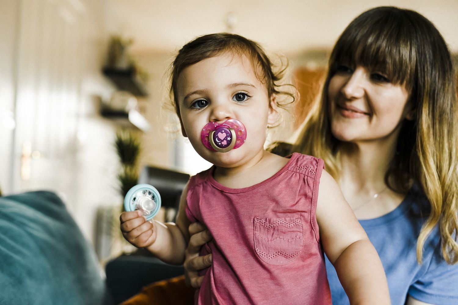 Sucette nocturne Closer to Nature de Tommee Tippee, 18-36m (les couleurs peuvent varier) Paq. de 2