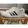 thumbnail image 1 of Adi-das Black & White Low Top Shoes Mens Size 10, 1 of 6