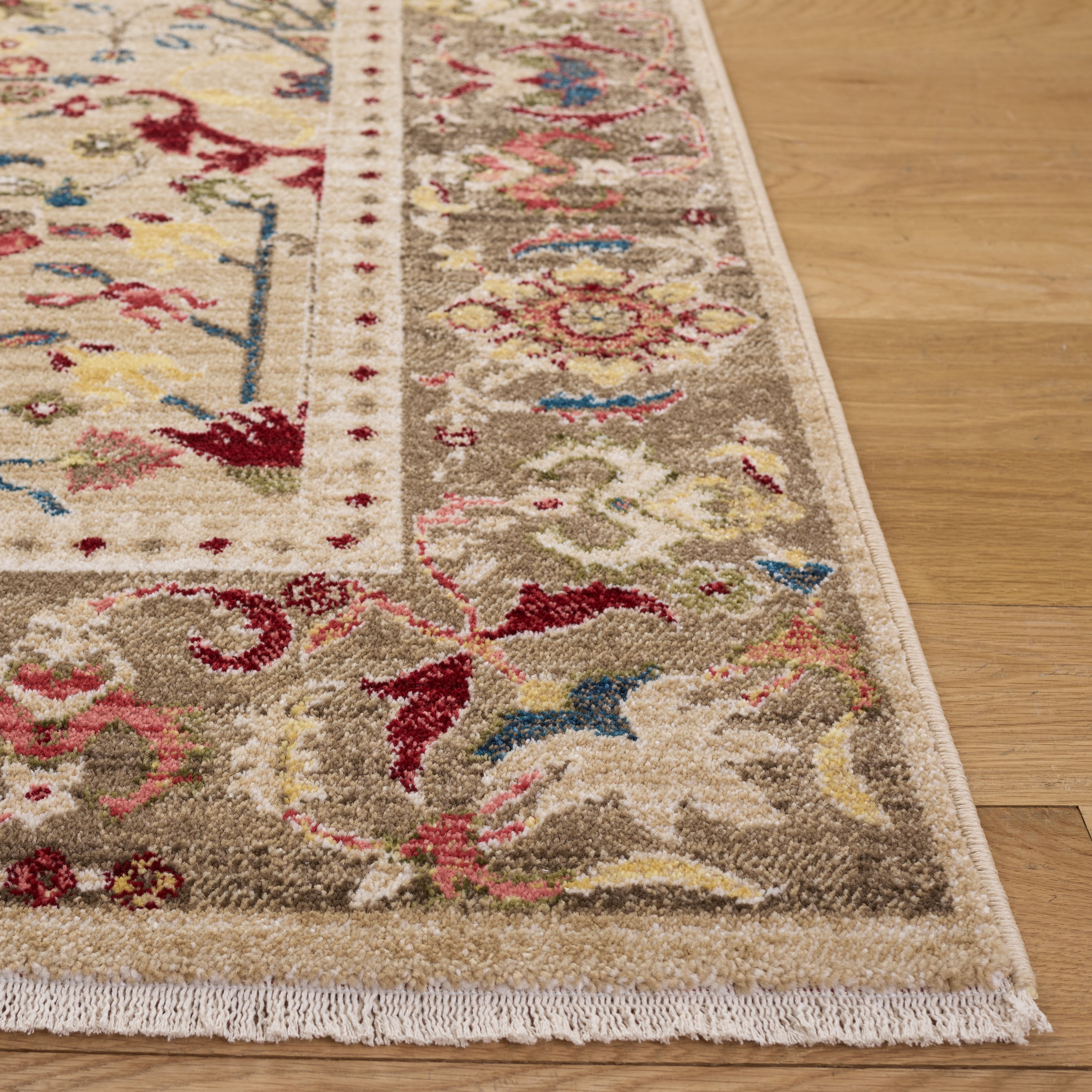 Safavieh Kashan Vaska Oriental Area Rug, Beige/Taupe, 6' x 8'