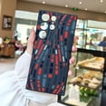 thumbnail image 2 of Mejora el estilo de tu iPhone con una elegante y protectora funda de goma de TPU con patrones de dibujos animados, 2 of 4