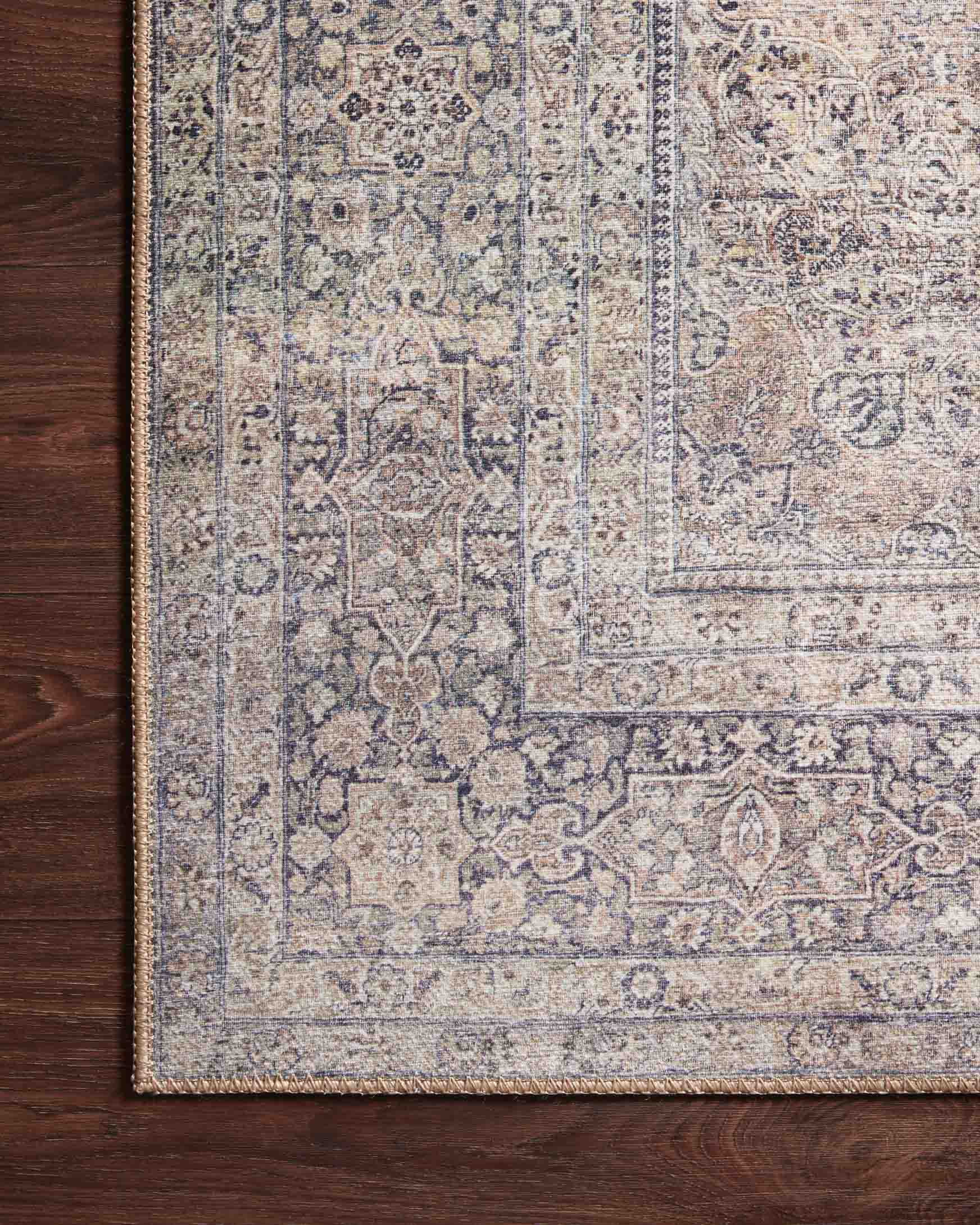 Loloi Wynter Silver / Charcoal 3'-6" x 5'-6" Accent Rug