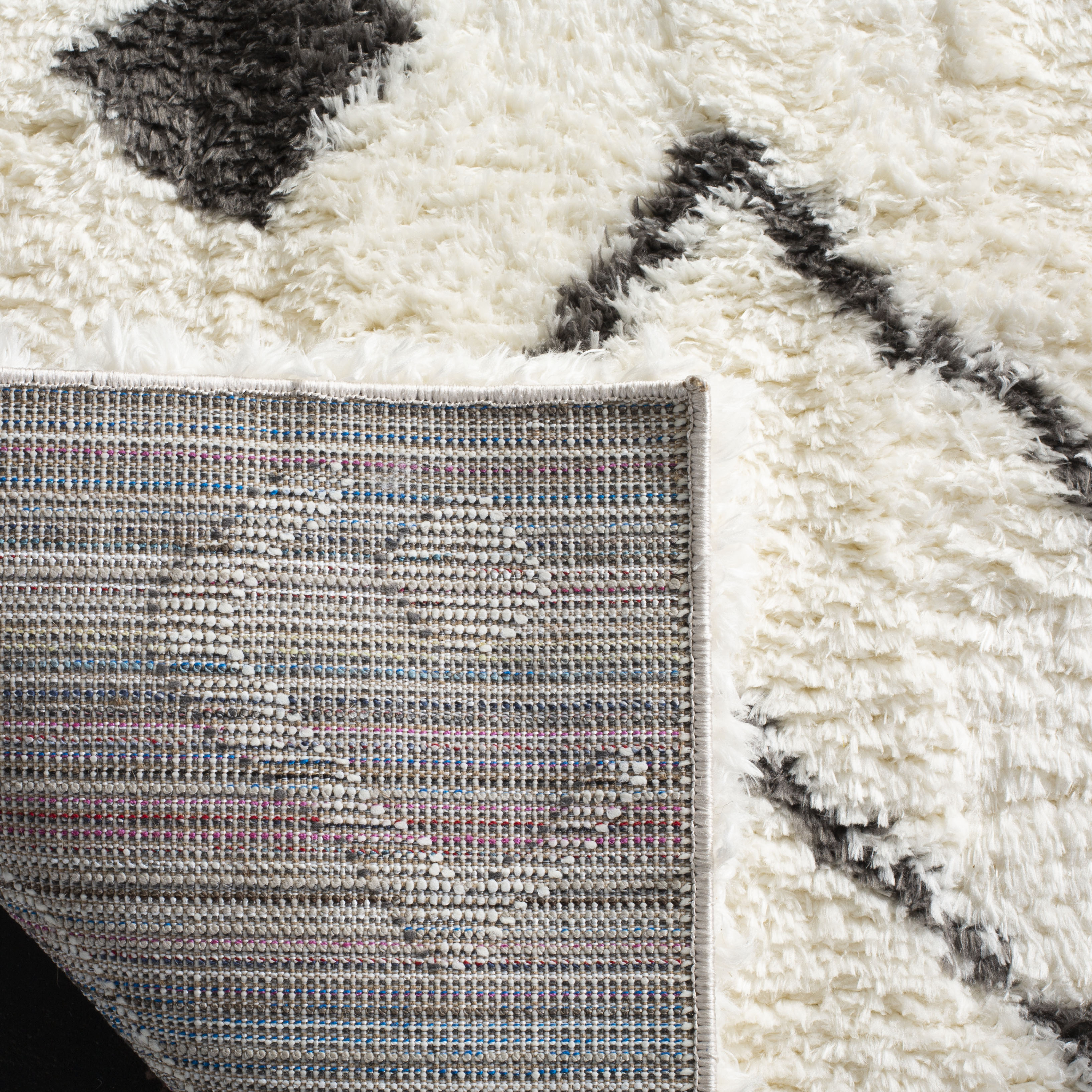 Safavieh Flokati Aiden Geometric Shag Area Rug, Ivory/Charcoal, 5'3" x 7'6"