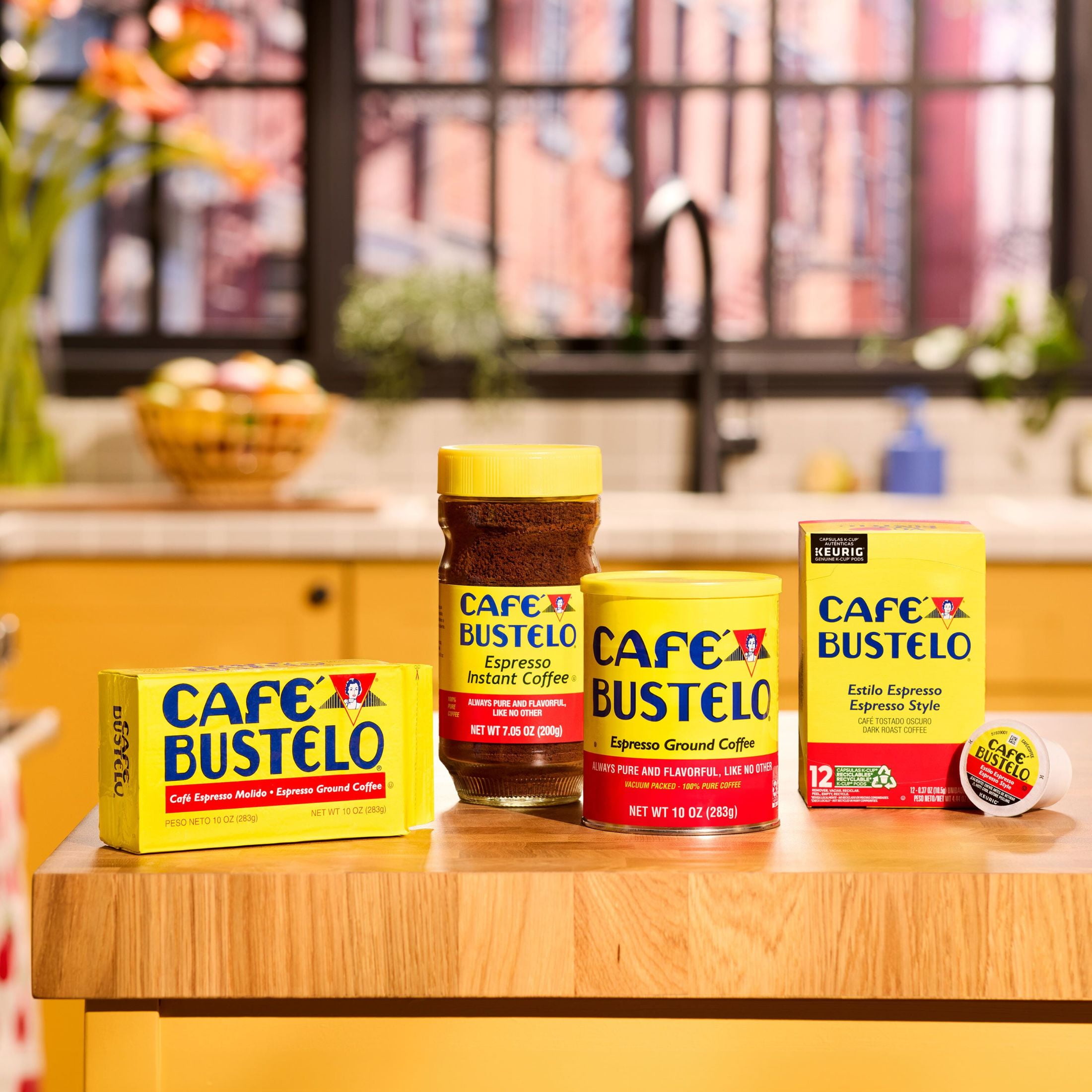 Cafe Bustelo, Café Molido Tostado Oscuro Estilo Espresso, Lata de 10 oz Cafe Bustelo, Café Molido Tostado Oscuro Estilo Espresso, Lata de 10 oz