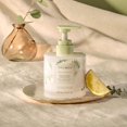thumbnail image 2 of Loción de manos Thymes Replenishing Eucalyptus 280 ml para piel seca, 2 of 8