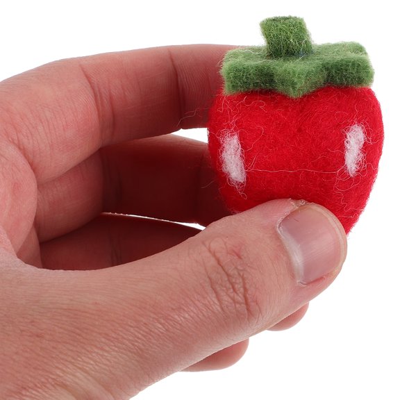 5pcs Needle Felting Strawberry Ornaments Handmade Wool Felt Fruit Embellishments for Holiday and Home Decor Decorations