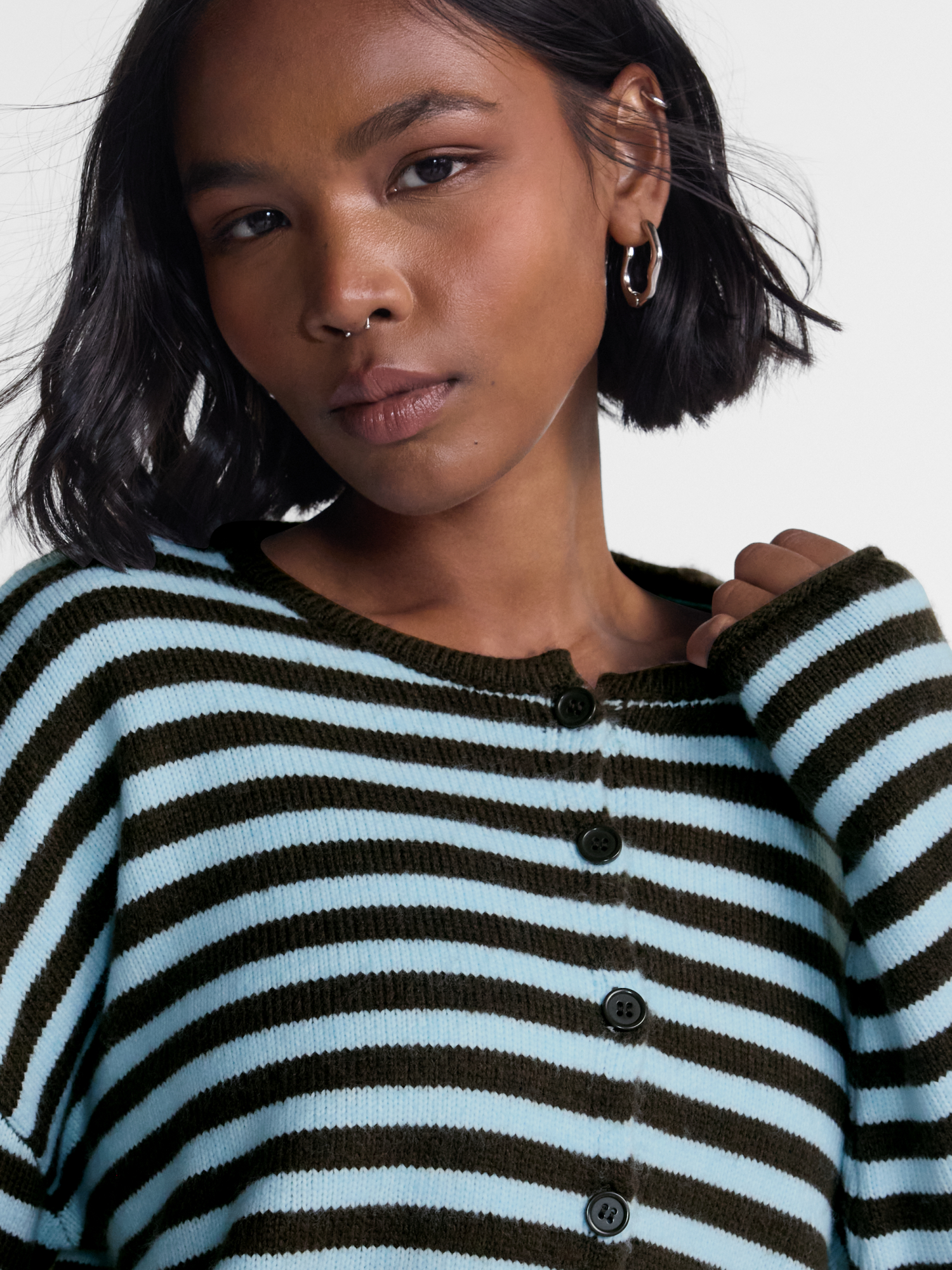 No Boundaries Women's Boxy Fit Button Front Cardigan photo 5