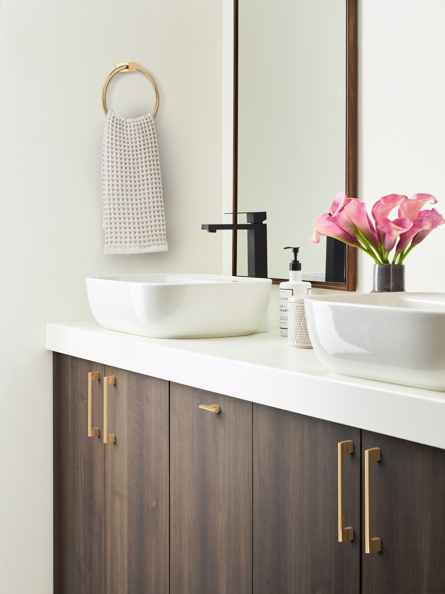 Riva 6-5/16 in (160 mm) Center-to-Center Golden Champagne Cabinet Pull