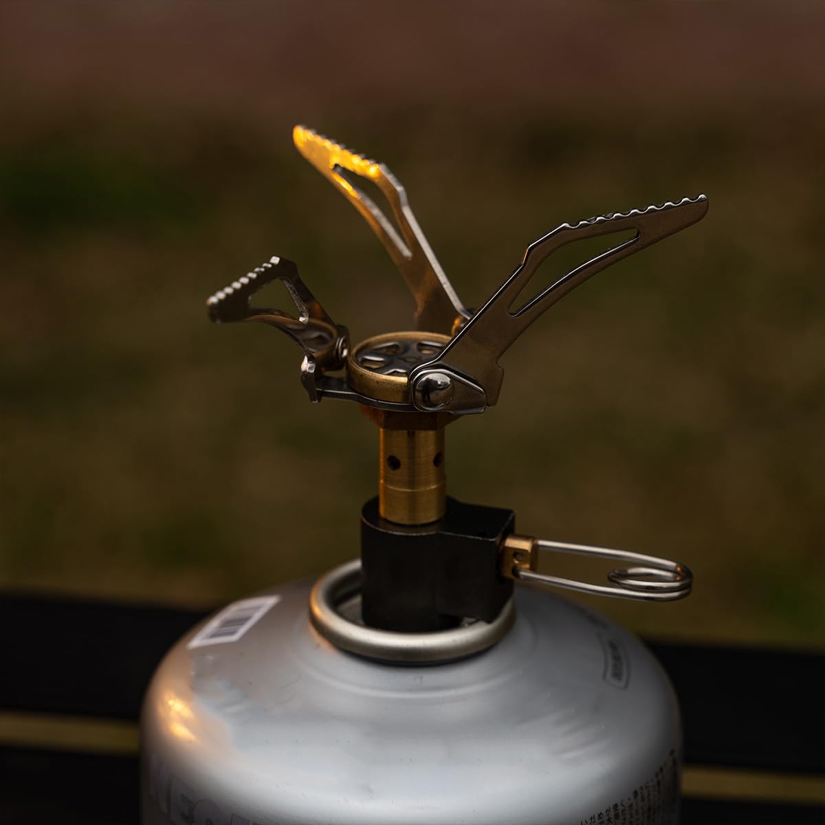 Outdoor Gas Stove Camping Burner Portable Mini Folding Stove Gas Heater Survival Furnace Foldable Furance Head for Picnic Cooker 49g Maximum firepower of BRS-3000T Stove